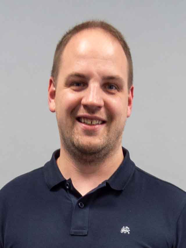 Leader Image