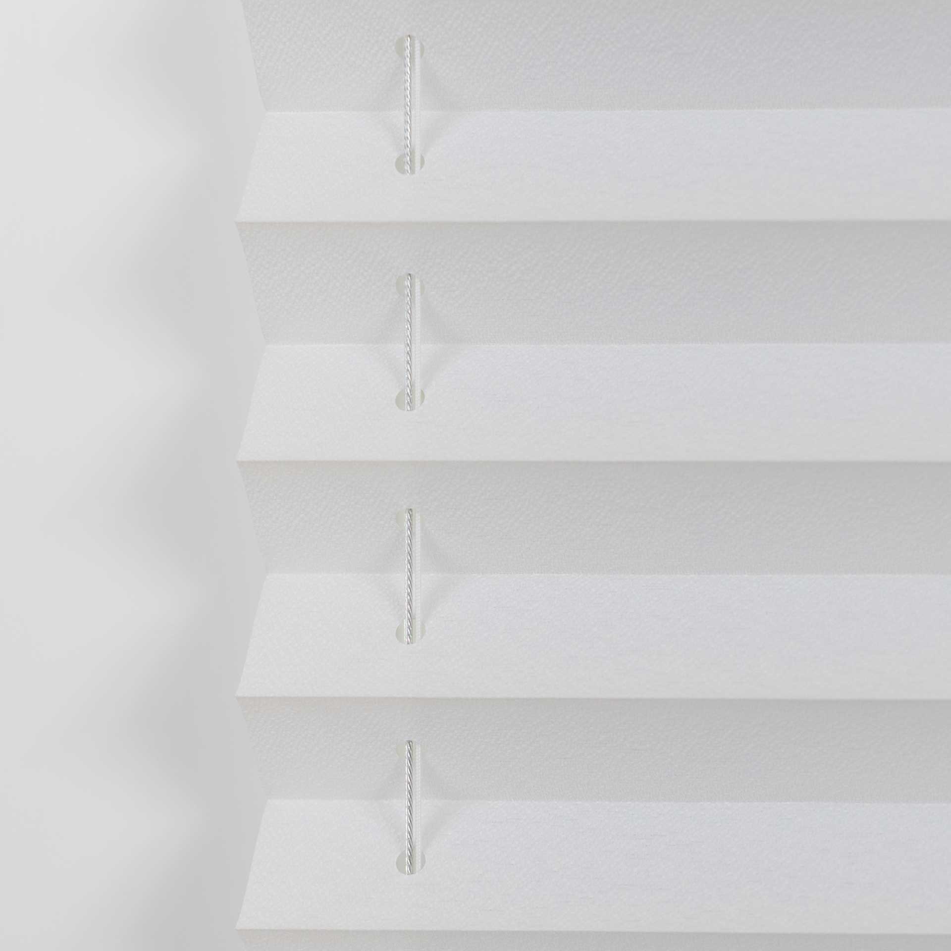 Sonnenschutz-Plissee F1 für Fenster | Fertigung auf Maß | mit Zugschnur Sonnenschutz-Plissee F1 für Fenster | Fertigung auf Maß | mit Zugschnur
