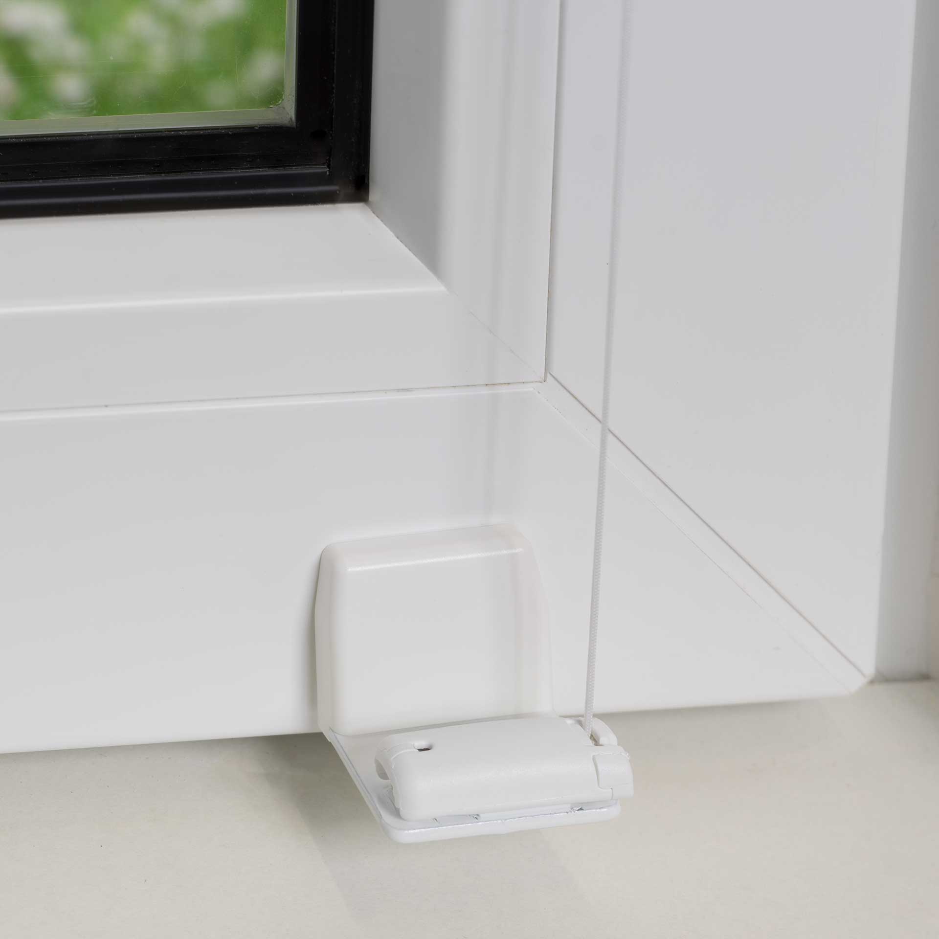Sonnenschutz-Plissee VS1/VS2 für Fenster | mit Bediengriff Sonnenschutz-Plissee VS1/VS2 für Fenster | mit Bediengriff