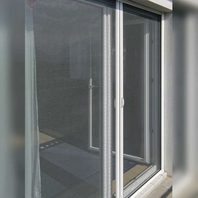 Insektenschutzrollo Doppeltür mit komfortablem Doppeltürverschluss | Multiline 