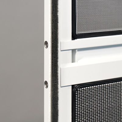 Fliegengitter Detail Aufnahme der Magnete