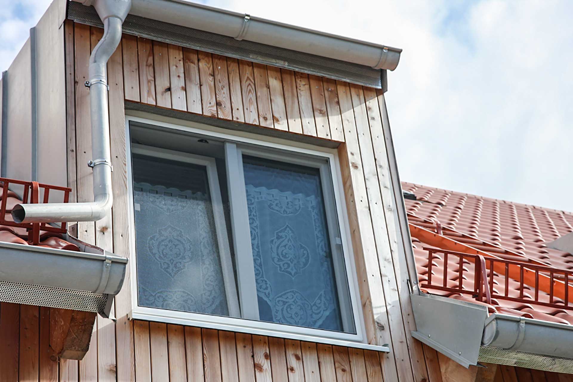 Fliegengitter zum Einhängen vor das Fenster | Bürstendichtung Innen | Flairline