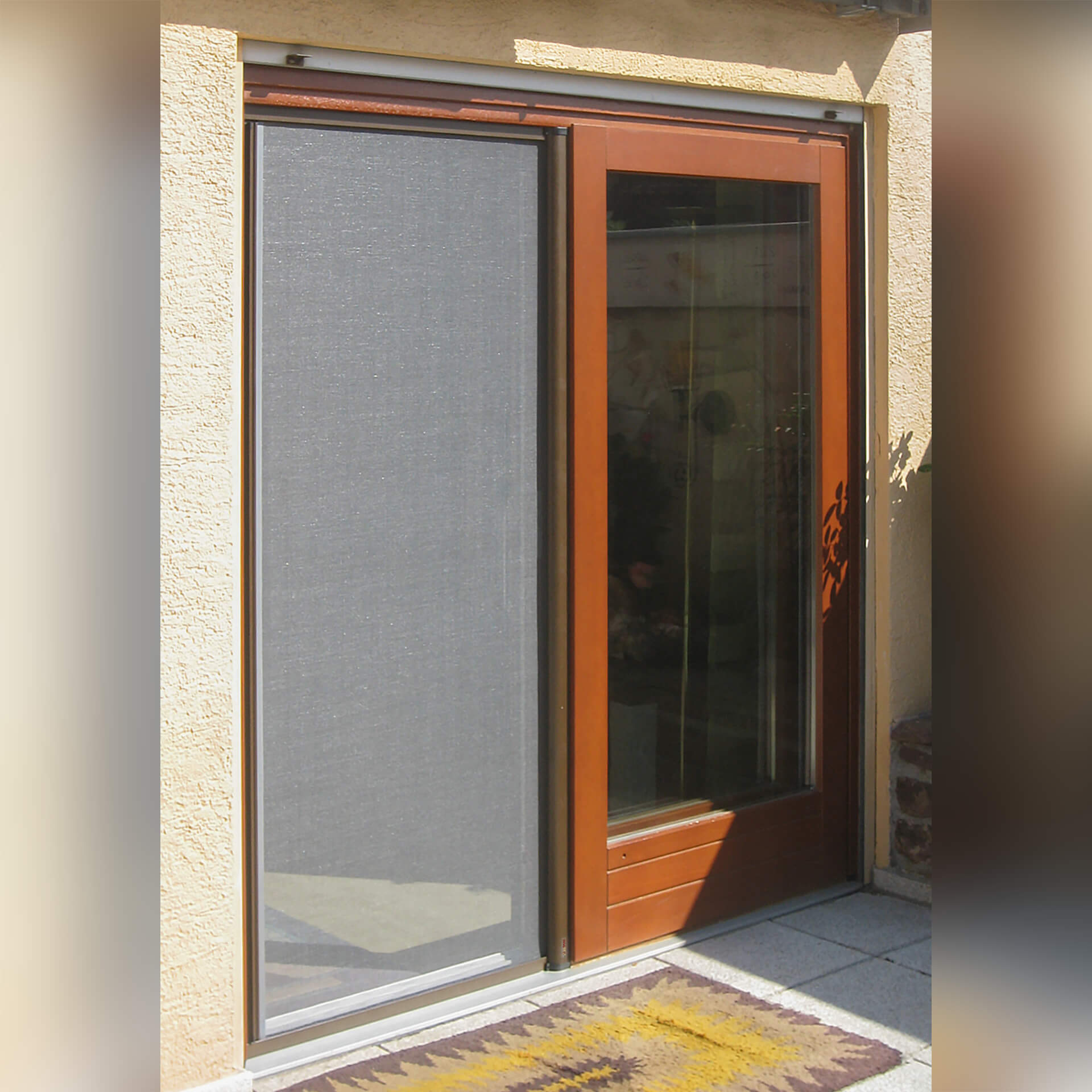 Insektenschutzrollo für Türen | innen mit Griffmulde | bis 1,2 m Breite | Adria